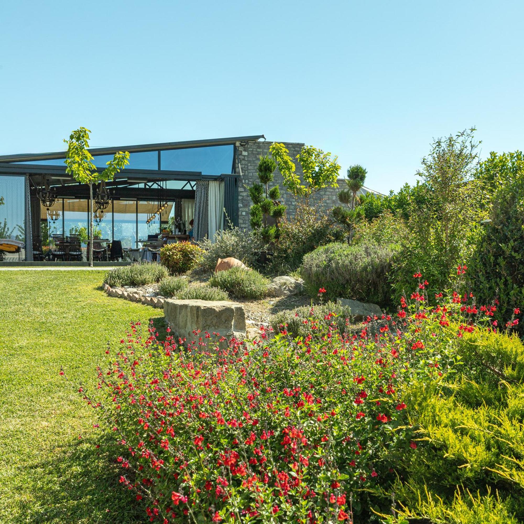 Vintage Suites Trikala Exterior photo